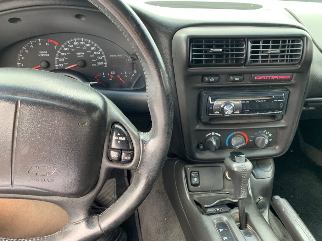 2001 Chevrolet Camaro Base - Photo 7